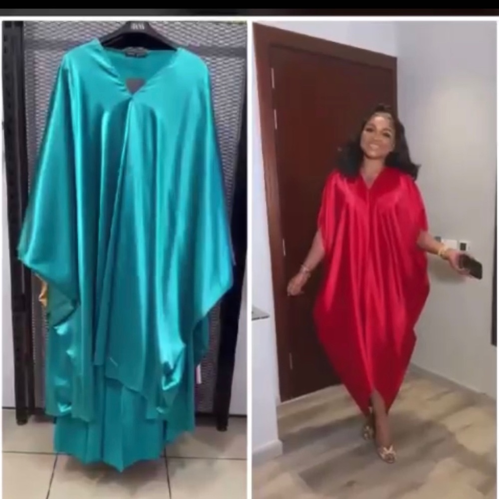 This beautiful Abaya are available for pickup and delivery